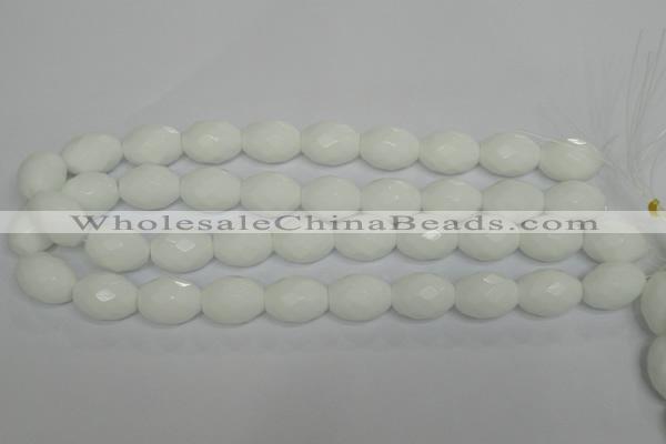 CPB49 15.5 inches 15*20mm faceted rice white porcelain beads