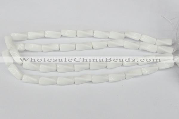 CTW127 15.5 inches 9*20mm twisted trihedron white agate beads